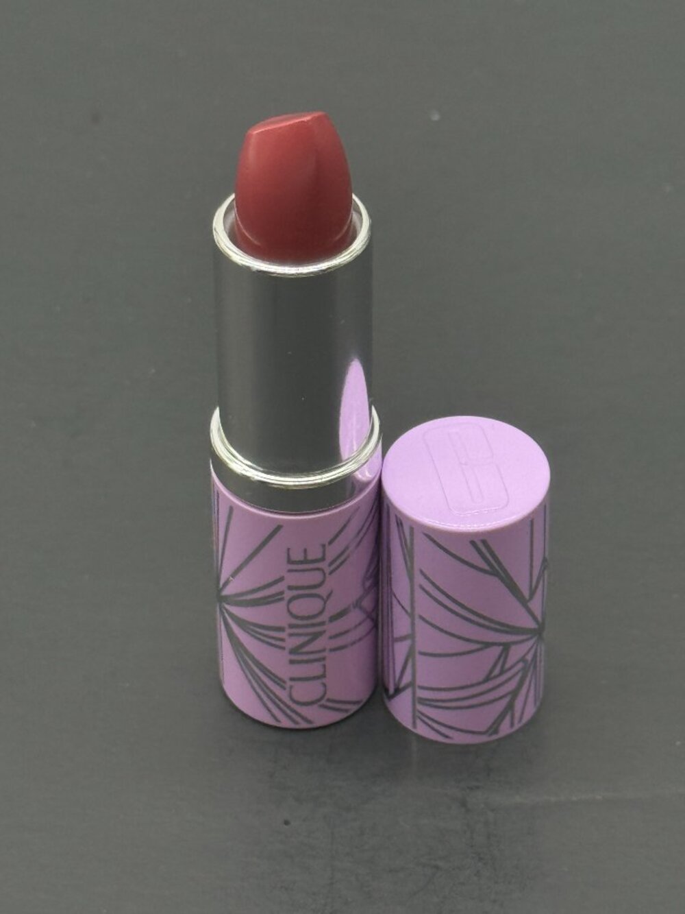 Clinique Pop Lip Colour + Primer Rouge Intense + Base 14 plum pop
